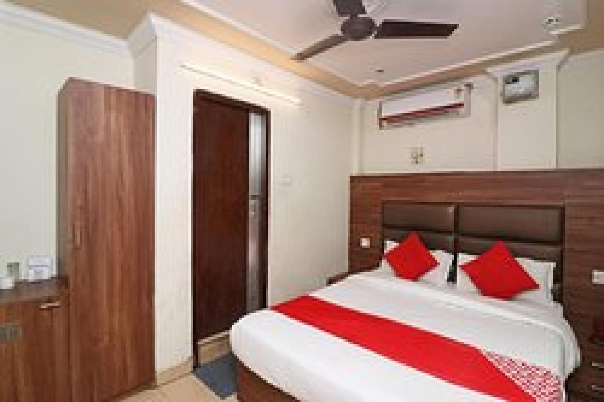 Capital O Hotel Surya Continental Lucknow Exterior foto